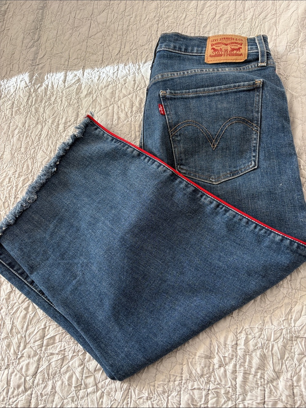Levi's Blue Cropped Wide-Leg Jeans with Red Side Piping - Picture 5 of 11